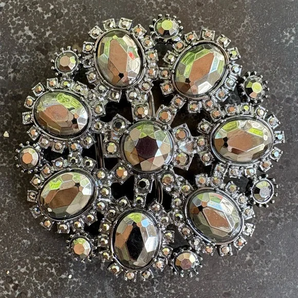 Silver Faceted Crystal Belt Buckle with Rhinestone Accents - Picture 7 of 7